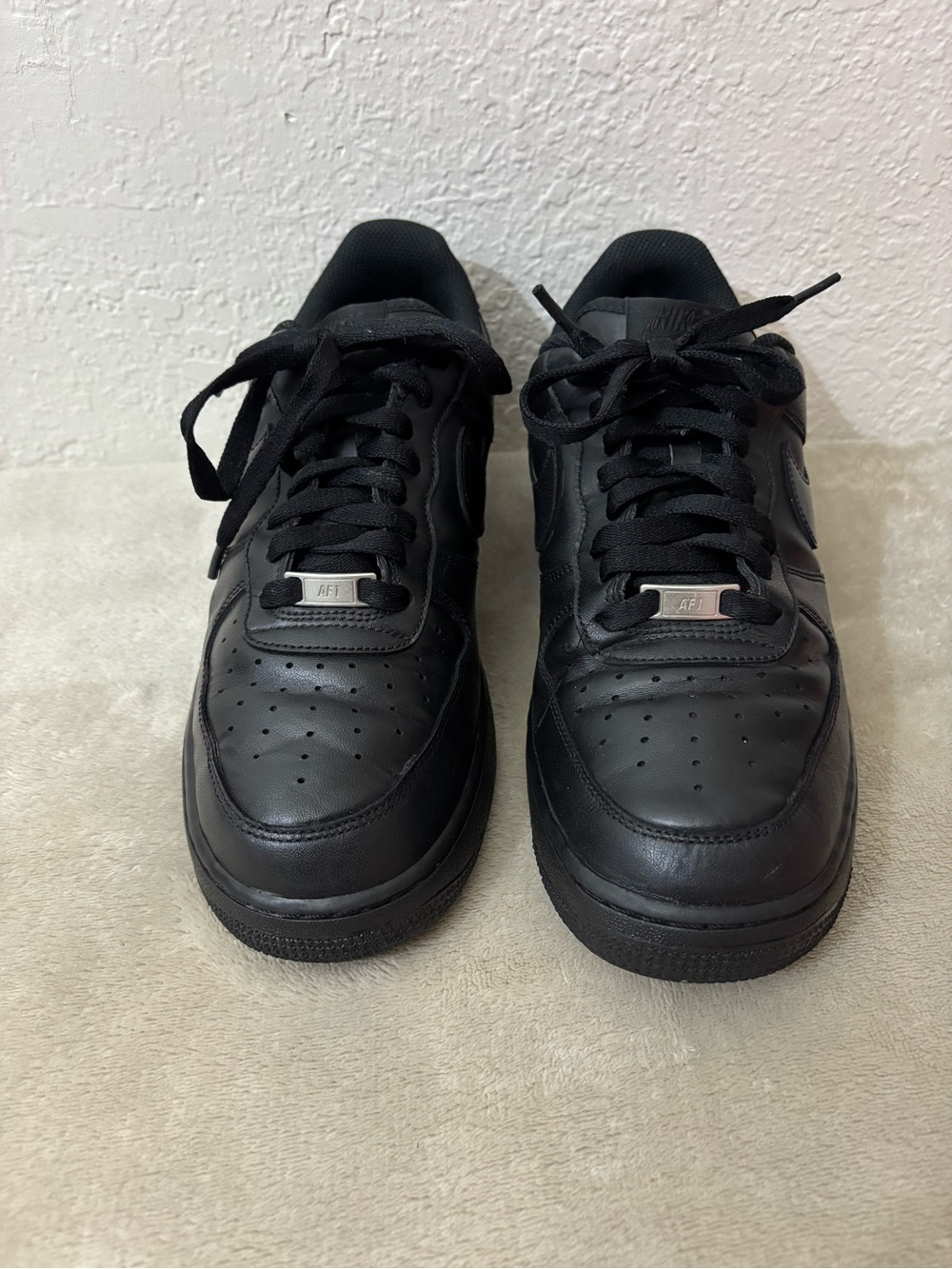 Nike Air Force 1 Low in Black
